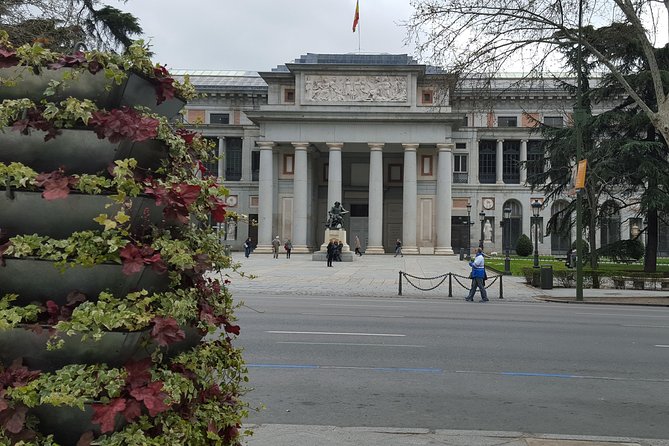 Prado Museum and Retiro Park Private Guided Tour - Price Breakdown: Is $355 per Group Worth It?