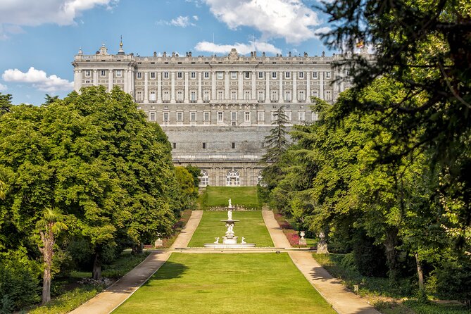 Prado Museum and Royal Palace Private Tour in Madrid - Prado Museum with a guide: how the art actually lands