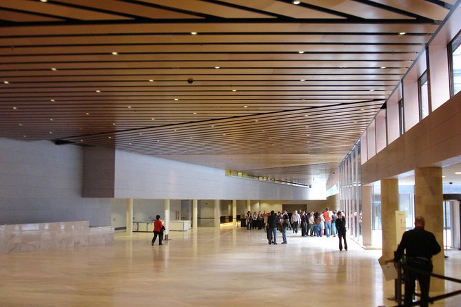 Prado Museum Private Tour in Madrid - Inside the Prado: how your guide turns a maze into a story