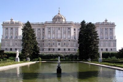 Prado Museum & Royal Palace: Madrid Guided Tour in English - The old-town walking loop: squares with medieval roots and big Madrid moments