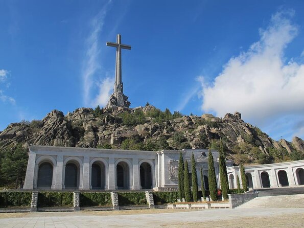 Private 8-hour Tour of Madrid + Escorial Monastery & Valley of the Fallen - The private chauffeur vehicle: why luxury can be practical