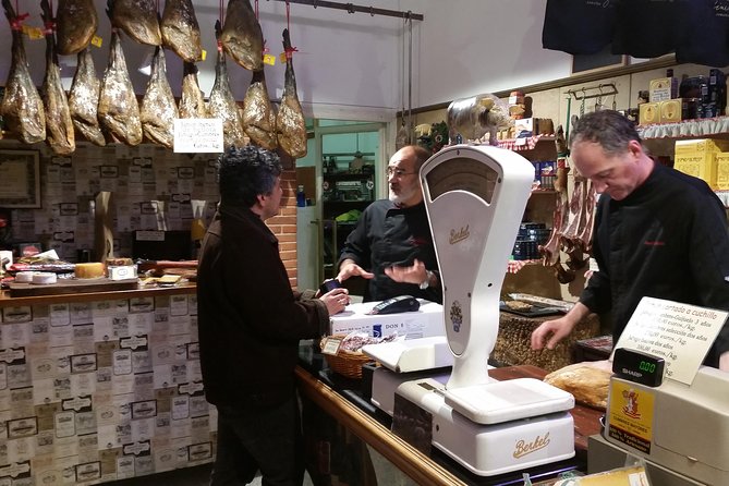 Private Food, Tapas & Wine Tour of Madrid with Customizable Menu All Included - How the Customizable Menu Works in Real Life