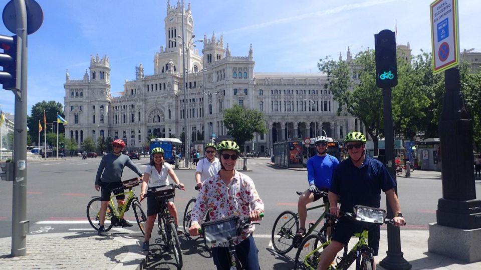 Private Madrid Bike Tour | Exclusive Guided Tour | From 30€ - Guides and Languages: Why the Words Matter on a Bike