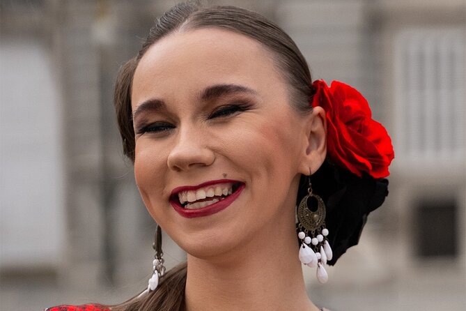 Private Photography Tour of Madrid - Photos you’ll actually want to keep: delivery and editing