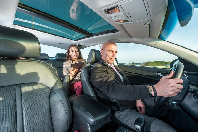 Private transfer departure from City Centre to Madrid Airport - The ride: straight to your door, and why that matters