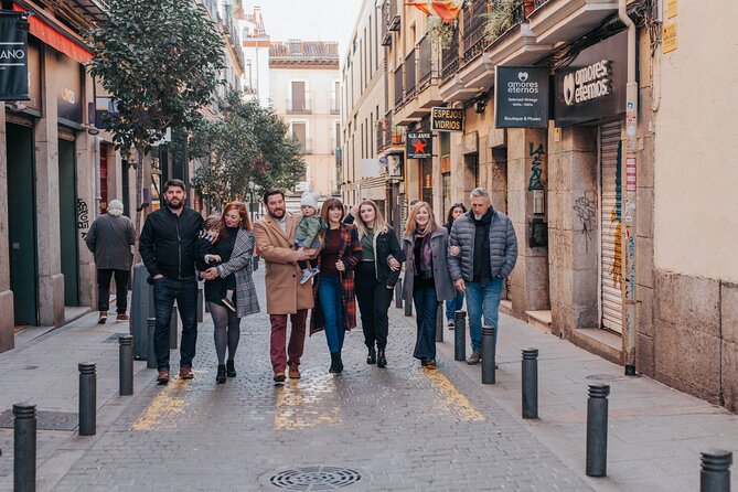 Private Vacation Photography Session with Photographer in Madrid - Costs, Entrances, and the Stuff Not Included