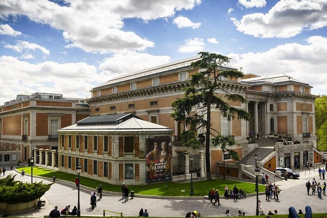 PRIVATE VIP : Prado Museum with an Art expert. Tickets & skip line - The Highlights Route: From Bosch to Goya in One Focused Sweep