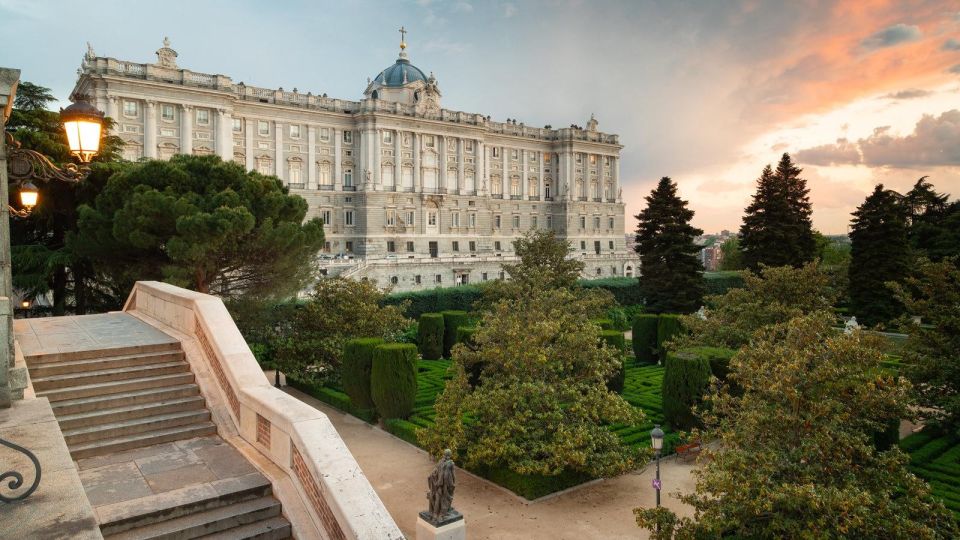 Private Visit to the Royal Palace and Walking Tour of Madrid - Debod Temple: the view that sets your whole route