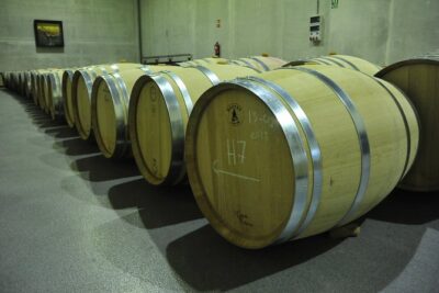 Ribera del Duero Wineries Guided Tour & Wine Tasting from Madrid - Meeting at Claridge and beating the clock in Madrid