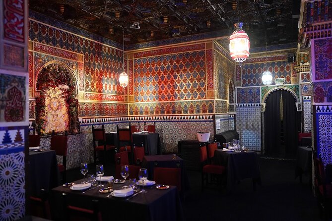 Royal Palace of Madrid Guided Tour and Flamenco Show with Tapas - Group size and the English-language setup