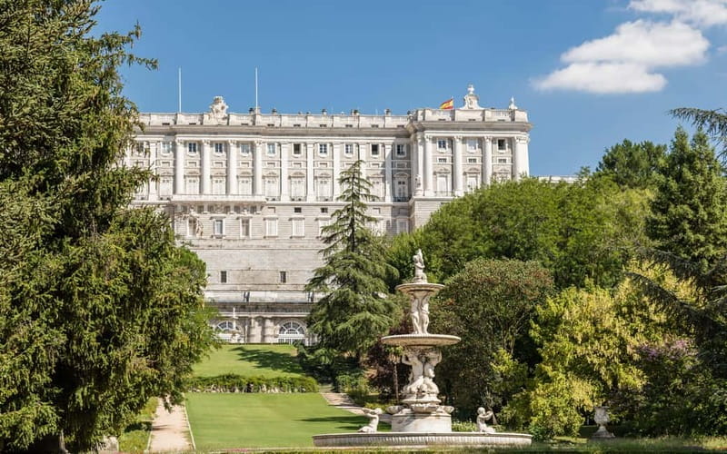 Royal Palace of Madrid: Private tour with entrance included - Sabatini Gardens and Campo del Moro: Royal Madrid Outside