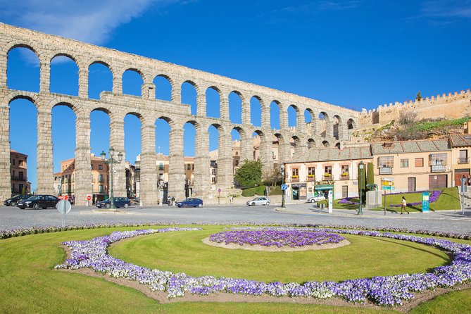 Segovia and Avila Private Tour with Lunch and Hotel Pick up from Madrid - Roman aqueduct viewing: fast, free, and very Segovia