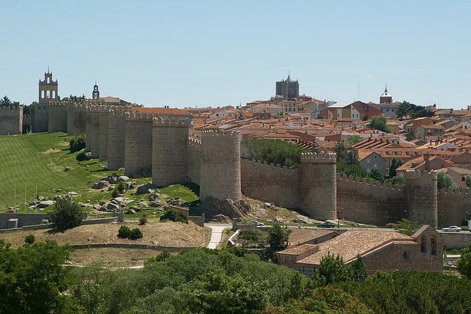 Segovia, Avila & Toledo: Small Group Guided Tour from Madrid - Segovia Cathedral: late Gothic details in a short stop