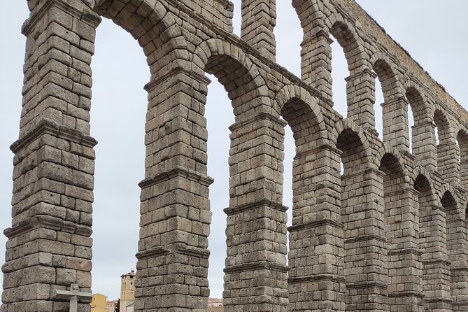 Segovia Full Day Trip from Madrid - Plaza Mayor: a comfortable pocket of Segovia time
