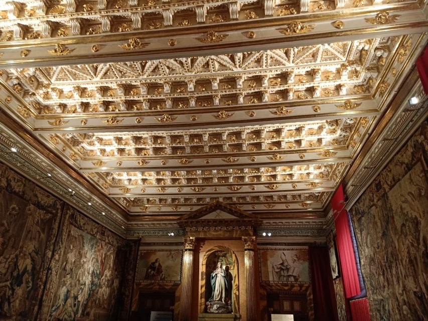 Segovia: Guided Walking Tour with Cathedral & Alcázar Entry - Plaza Mayor and stepping inside Segovia Cathedral