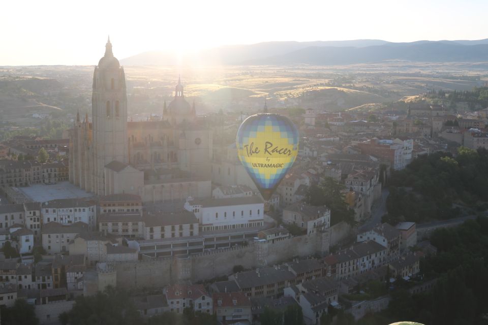 Segovia: Hot Air Balloon Flight with Picnic and Cava - Comfort, rules, and what to pack (or not pack)