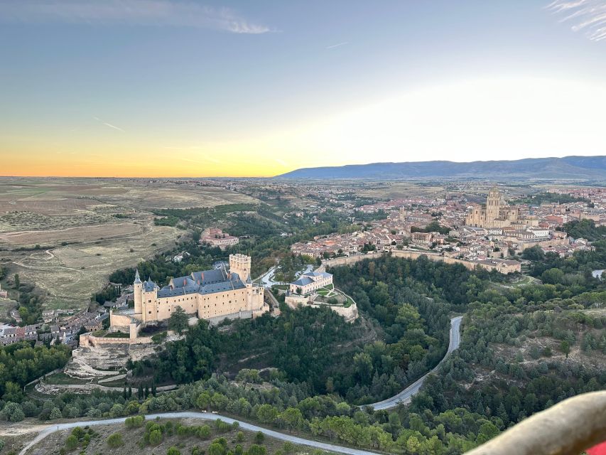 Segovia: Hot-air balloon ride with cava toast & picnic - Quick Hits: What Makes This Segovia Balloon Special