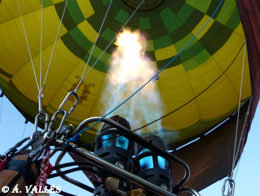 Segovia: Hot Air Balloon Ride with Picnic and Activity Video - Your keepsakes: diploma plus HD video and pictures
