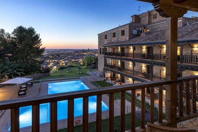 Segovia & Toledo Day Trip from Madrid with Alcázar & Cathedral - The biggest decision: pace, bathroom breaks, and meeting the group on time