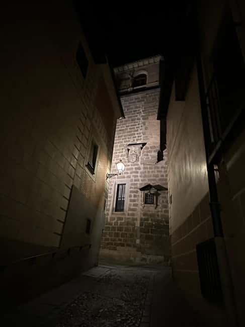Subway Toledo: night tour 4 subways including Thermae - Thermae Roman baths at night: the private key moment