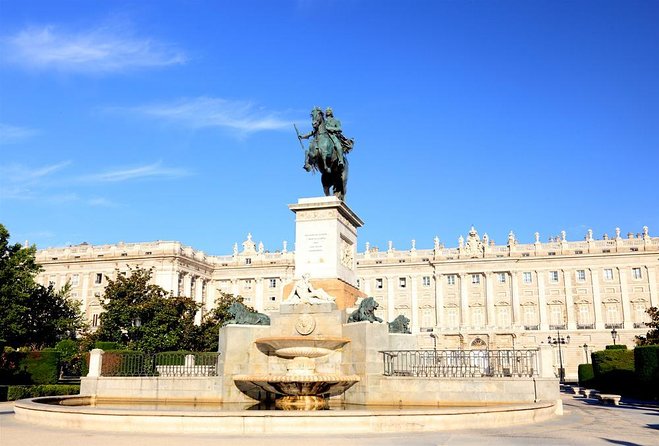 Surfing Madrid: From the Palace to the Tavern Private Tour - Key takeaways before you go