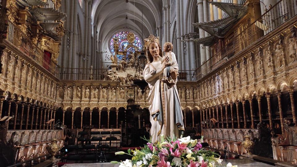 Toledo: Cathedral, Alcazar, Monastery, Jewish Quarter Tour - Starting at San Miguel: where Toledo makes sense fast