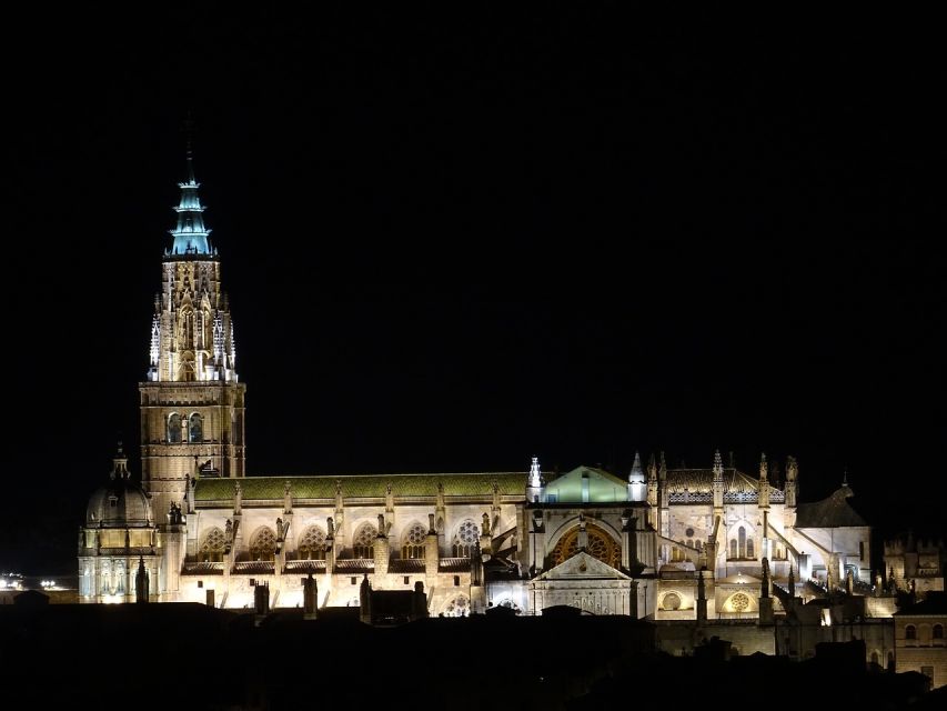 Toledo: Cathedral Tour with a Local Guide - Stepping Into the Cathedral: Gothic Lines You Can Actually Follow