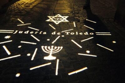 Toledo: Private Jewish Walking Tour - Plaza de Zocodover: starting where Toledo actually gathers