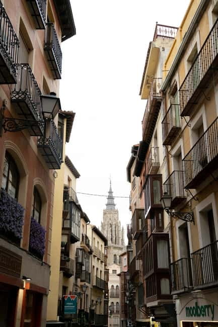 Toledo: Private Minivan tour from Madrid - Jewish Quarter Stops: Santa María la Blanca and El Tránsito