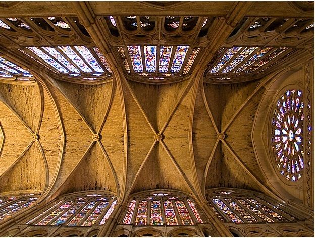 Toledo: Private Monuments Walking Tour with Monument Entry - Santa María la Blanca and the Jewish Quarter: Sephardic details you can feel