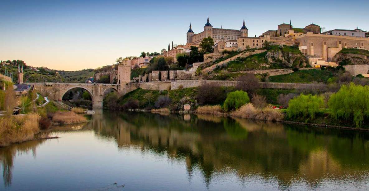 Toledo: Three Cultures Walking Tour in Spanish - Why this two-hour route works so well in Toledo