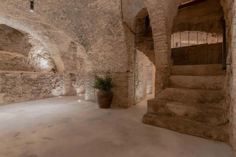 TOUR “ TOLEDO TODO EN UNO ” - Jesuit Church and Saint Vincent: legends plus secrets in stone