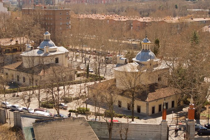Tuk Tuk Tour Madrid 90 mins - Pickup to Mobile Ticket: The Start Is Designed to Be Easy