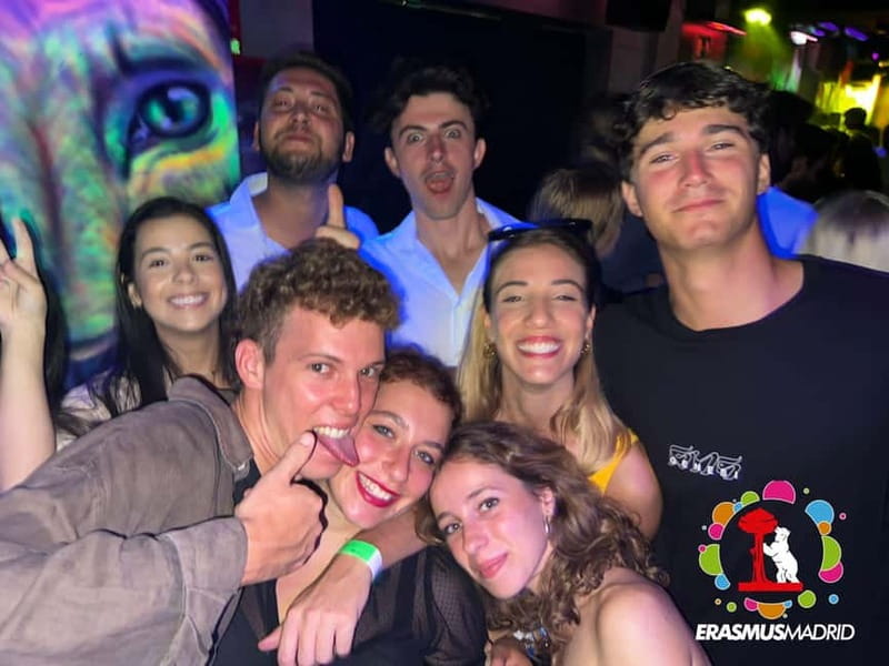 Wild Night Pub Crawl: Free Shots, Games & VIP Club Entry! - Who this crawl is best for (and who should skip it)