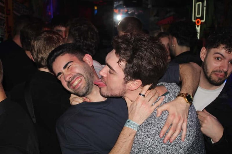 Wild Night Pub Crawl: Free Shots, Games & VIP Club Entry! - My booking advice: reduce the risk on meeting night